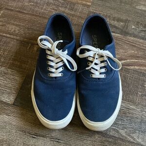Women’s Sperry canvas shoes
